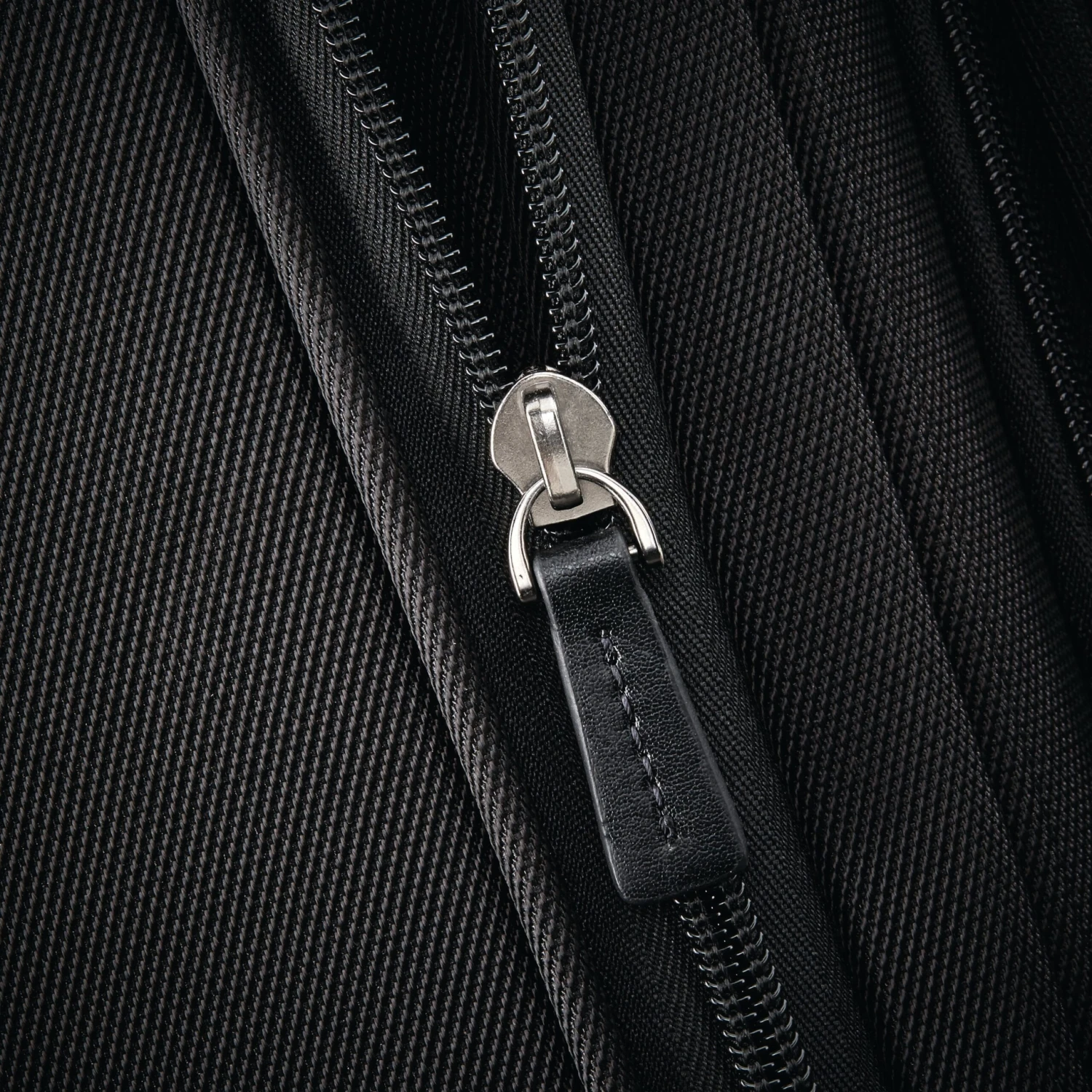 Hartmann Century Medium Journey Expandable Spinner 4 Hartmann Century Medium Journey Expandable Spinner - Image 4