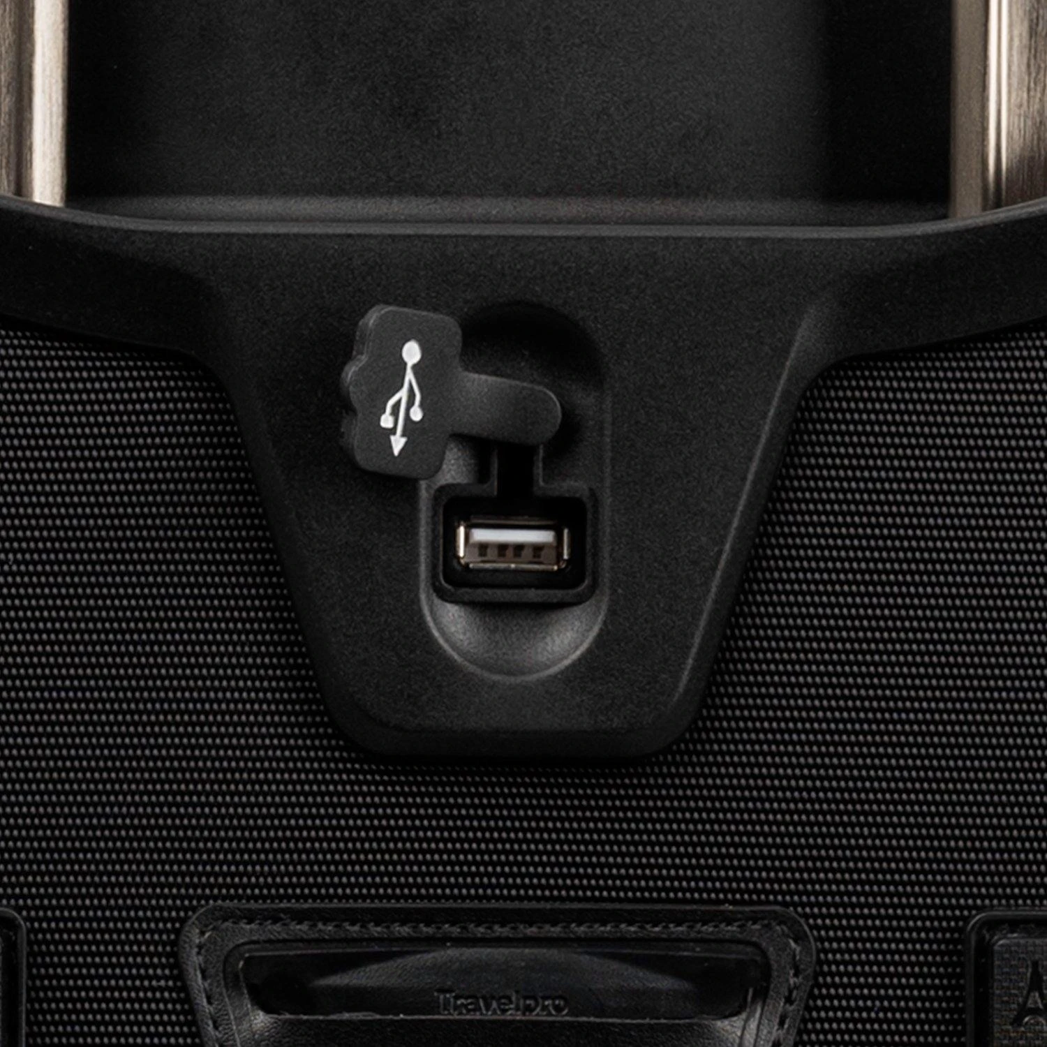 Travelpro Crew Versapack Max Carry-On Exp Spinner 5 Travelpro Crew Versapack Max Carry-On Exp Spinner - Image 5