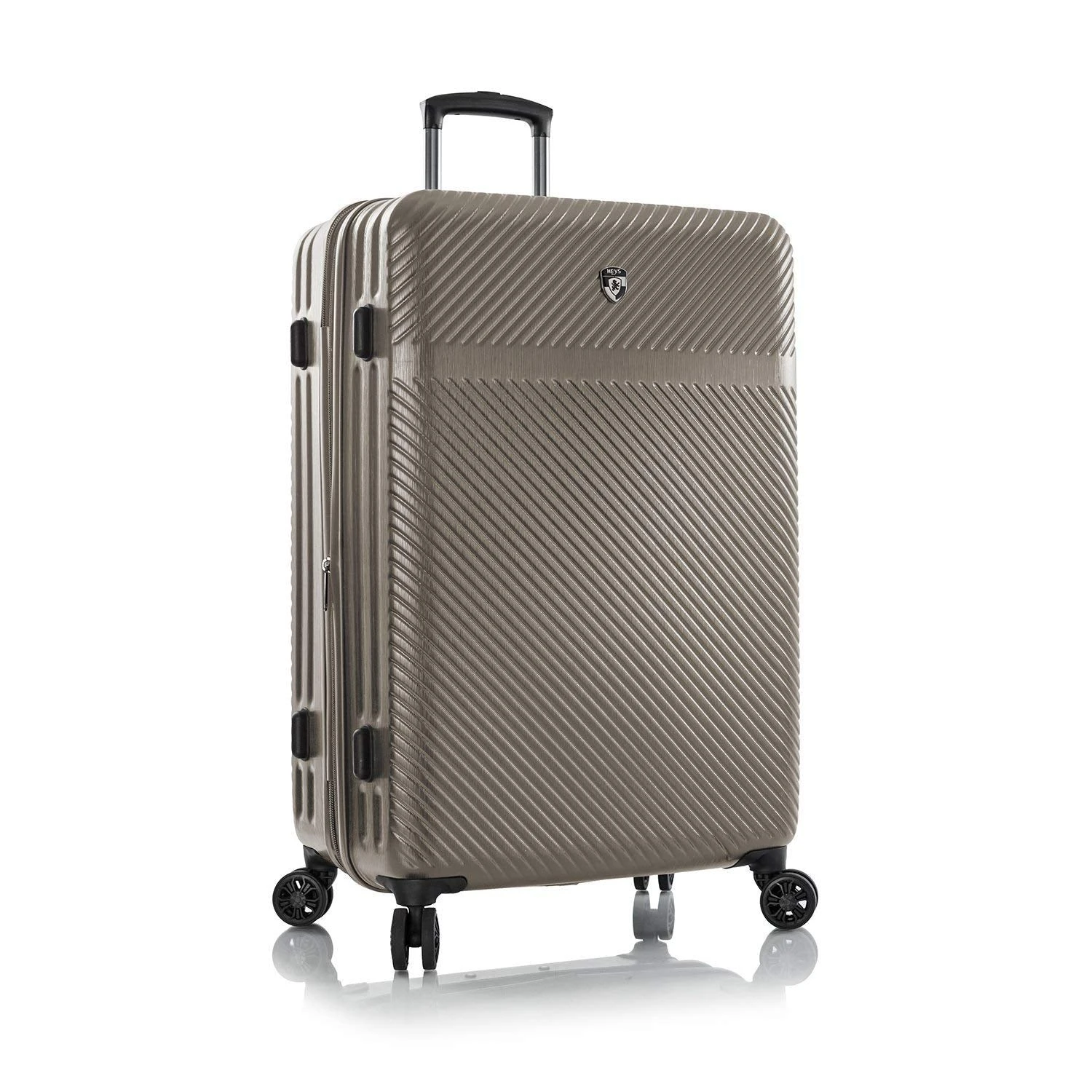 Heys America Charge-a-Weigh 30" 4-Wheel Large Luggage 7 Heys America Charge-a-Weigh 30" 4-Wheel Large Luggage - Image 7