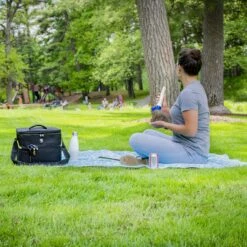 Geckobrands Medium 11 Bottle / 12 Can Cooler With Removable Hard Liner 30 Geckobrands Medium 11 Bottle / 12 Can Cooler With Removable Hard Liner -Luggage Promotion Store 0aa01e1889bb212374ded8ce6612d9ef3fca6001d487132f4f0079de49cb4ad3