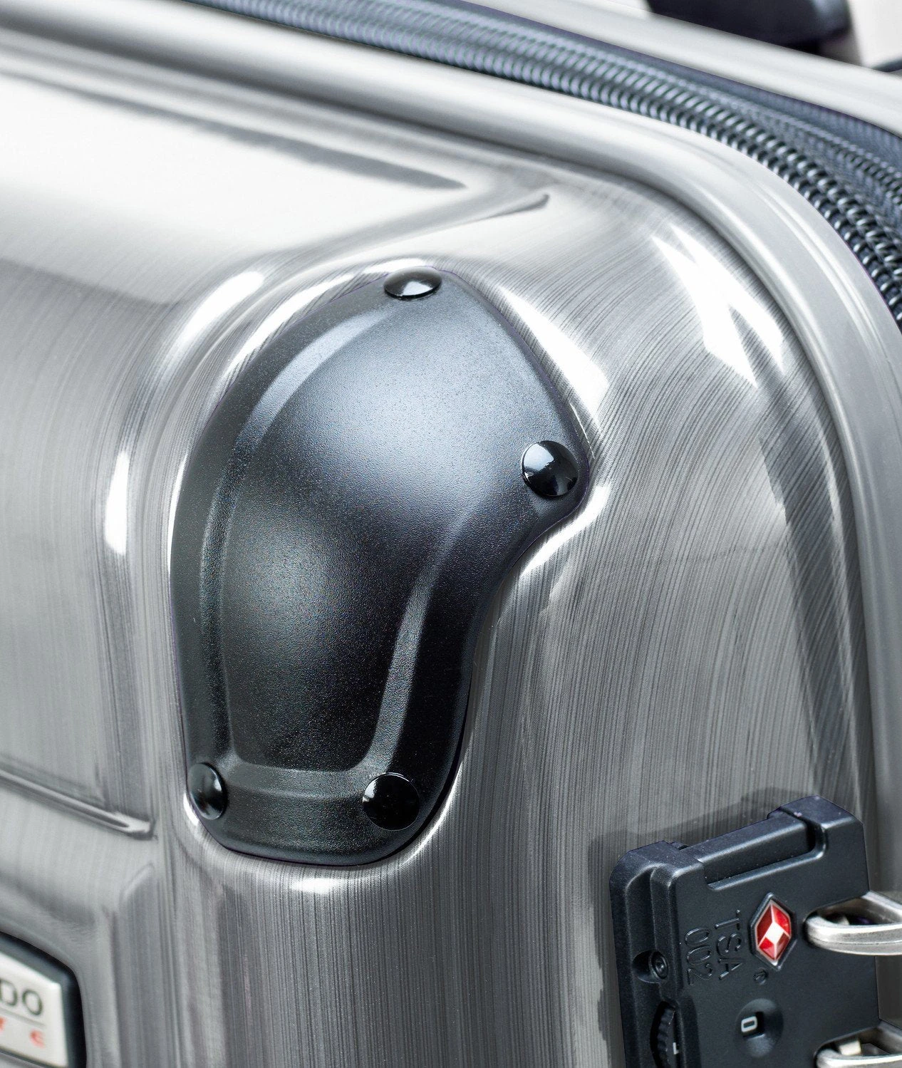 Ricardo Beverly Hills Roxbury 2.0 25" 4-Wheel Medium Luggage 9 Ricardo Beverly Hills Roxbury 2.0 25" 4-Wheel Medium Luggage - Image 9