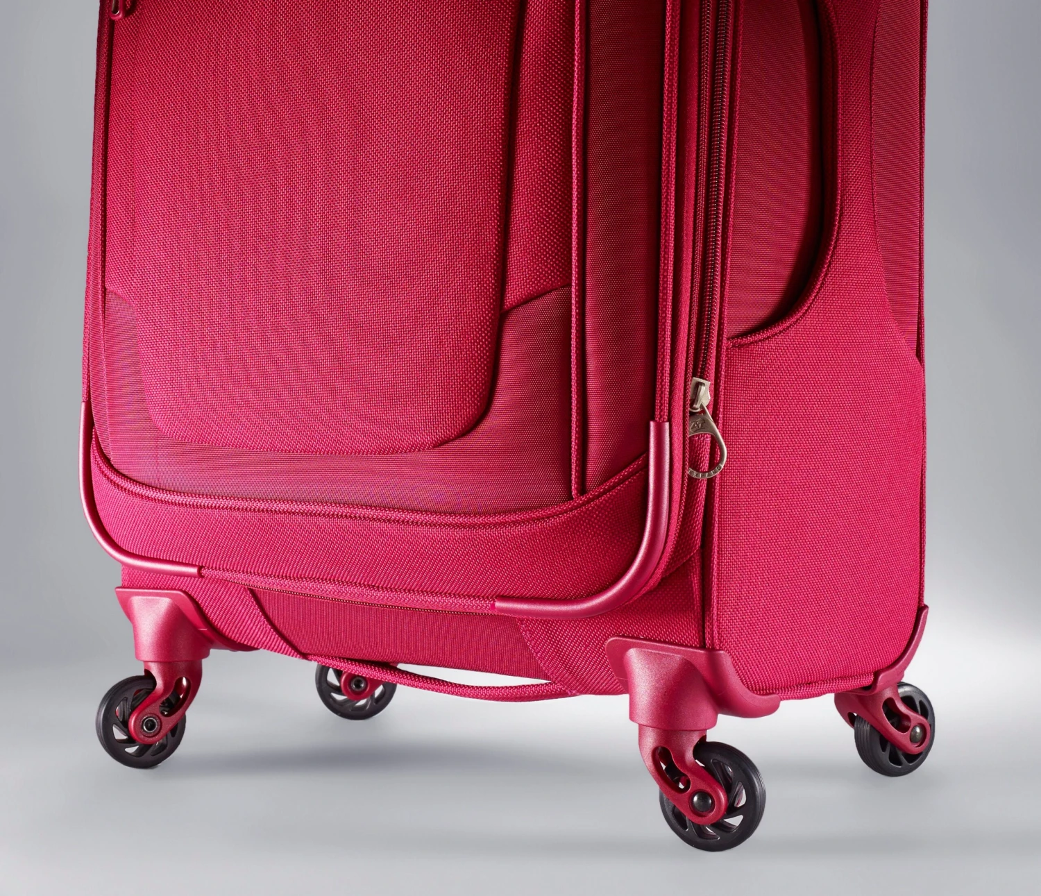 American Tourister Ilite Xtreme 21" 4-Wheel Carry-On Luggage 14 American Tourister Ilite Xtreme 21" 4-Wheel Carry-On Luggage - Image 14