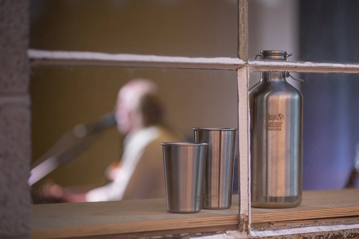 Klean Kanteen Double Wall Vacuum Insulated Stainless Steel Growler With Leak Proof Stainless Steel Swing Lok Cap - 32oz 3 Klean Kanteen Double Wall Vacuum Insulated Stainless Steel Growler With Leak Proof Stainless Steel Swing Lok Cap - 32oz - Image 3