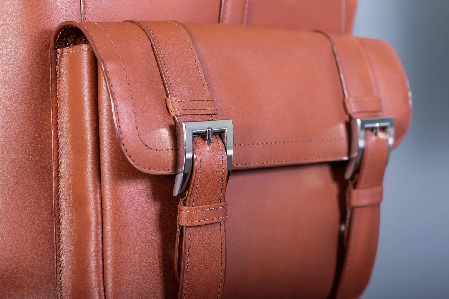 McKlein USA Hagen 15" Leather Laptop Backpack 7 McKlein USA Hagen 15" Leather Laptop Backpack - Image 7