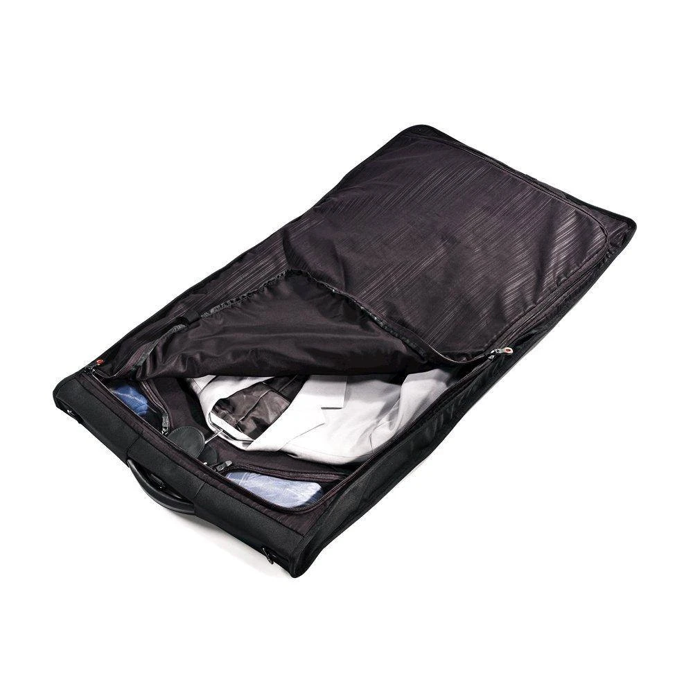 Samsonite Pro DLX 3 Tri Fold Garment Bag 3 Samsonite Pro DLX 3 Tri Fold Garment Bag - Image 3