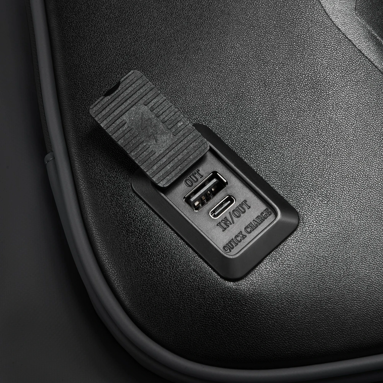 DELSEY Paris Peugeot Voyages Business Travel Laptop Backpack 7 DELSEY Paris Peugeot Voyages Business Travel Laptop Backpack - Image 7