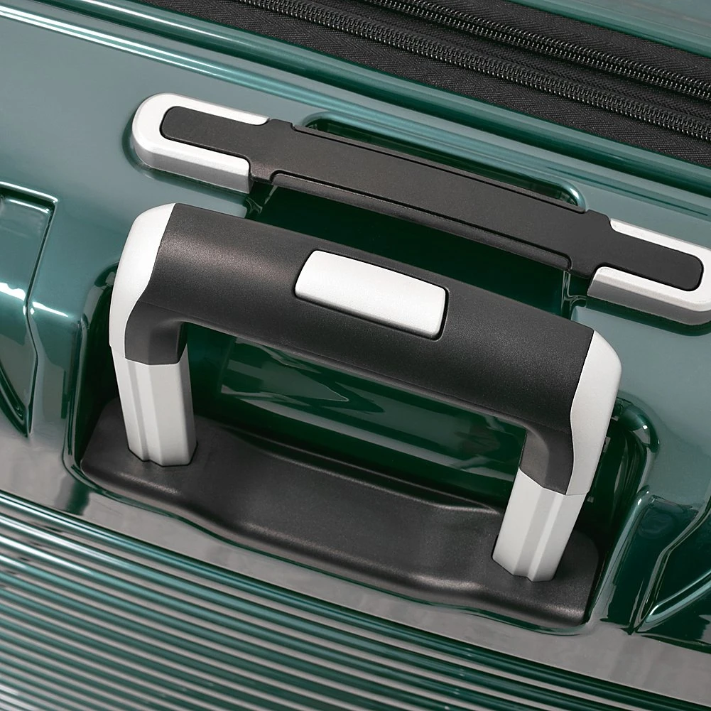 London Fog Dover 3 Piece Set (20"/24"/28") 4-Wheel Luggage Sets 4 London Fog Dover 3 Piece Set (20"/24"/28") 4-Wheel Luggage Sets - Image 4