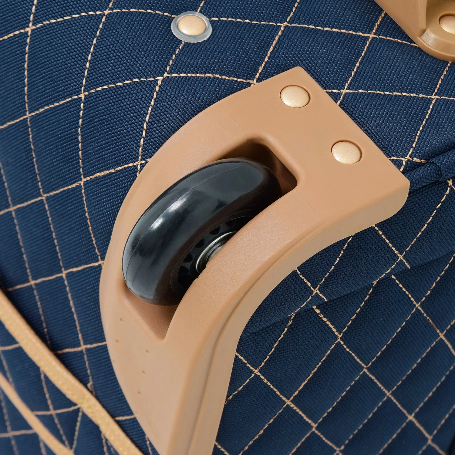 London Fog Queensbury 15" Under The Seat Bag 7 London Fog Queensbury 15" Under The Seat Bag - Image 7