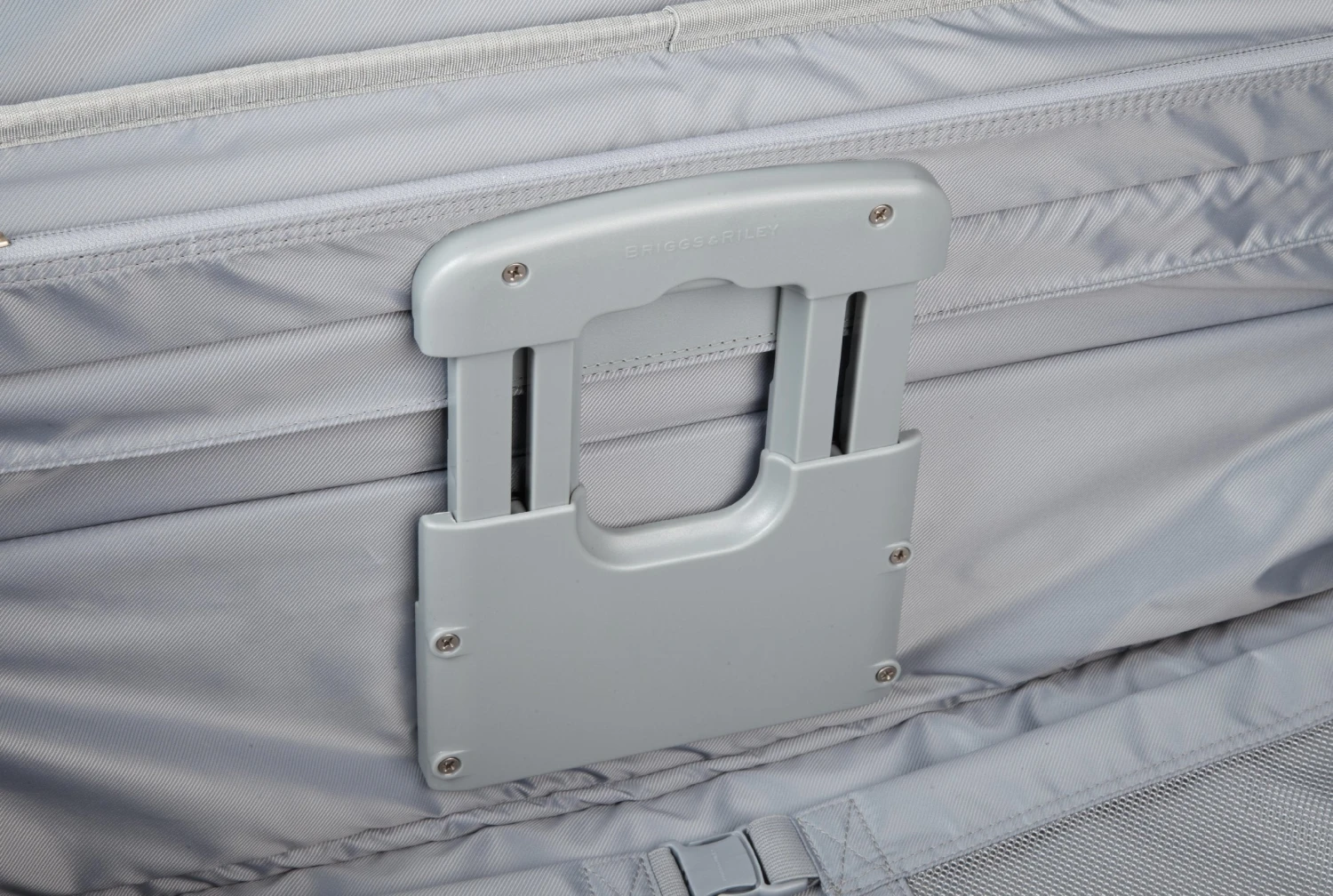 Briggs & Riley Baseline TravelWare 27" 2-Wheel Medium Luggage 4 Briggs & Riley Baseline TravelWare 27" 2-Wheel Medium Luggage - Image 4