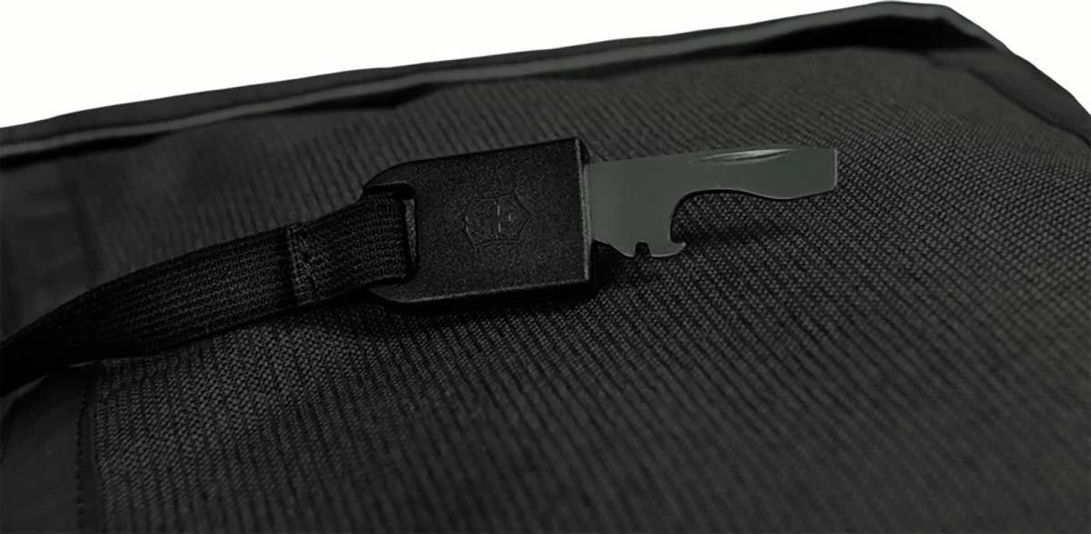 Victorinox Altmont Classic Deluxe Flapover Laptop Backpack 5 Victorinox Altmont Classic Deluxe Flapover Laptop Backpack - Image 5