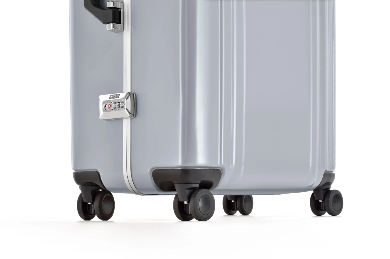 ZERO Halliburton Classic Polycarbonate 2.0 30" 4-Wheel Large Luggage 10 ZERO Halliburton Classic Polycarbonate 2.0 30" 4-Wheel Large Luggage - Image 10
