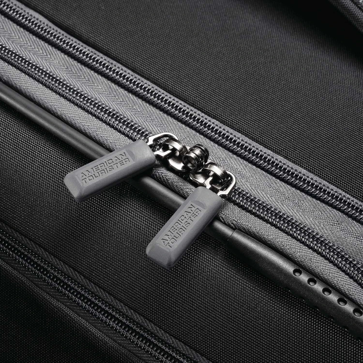 American Tourister 4 KIX 28" 4-Wheel Large Luggage 3 American Tourister 4 KIX 28" 4-Wheel Large Luggage - Image 3