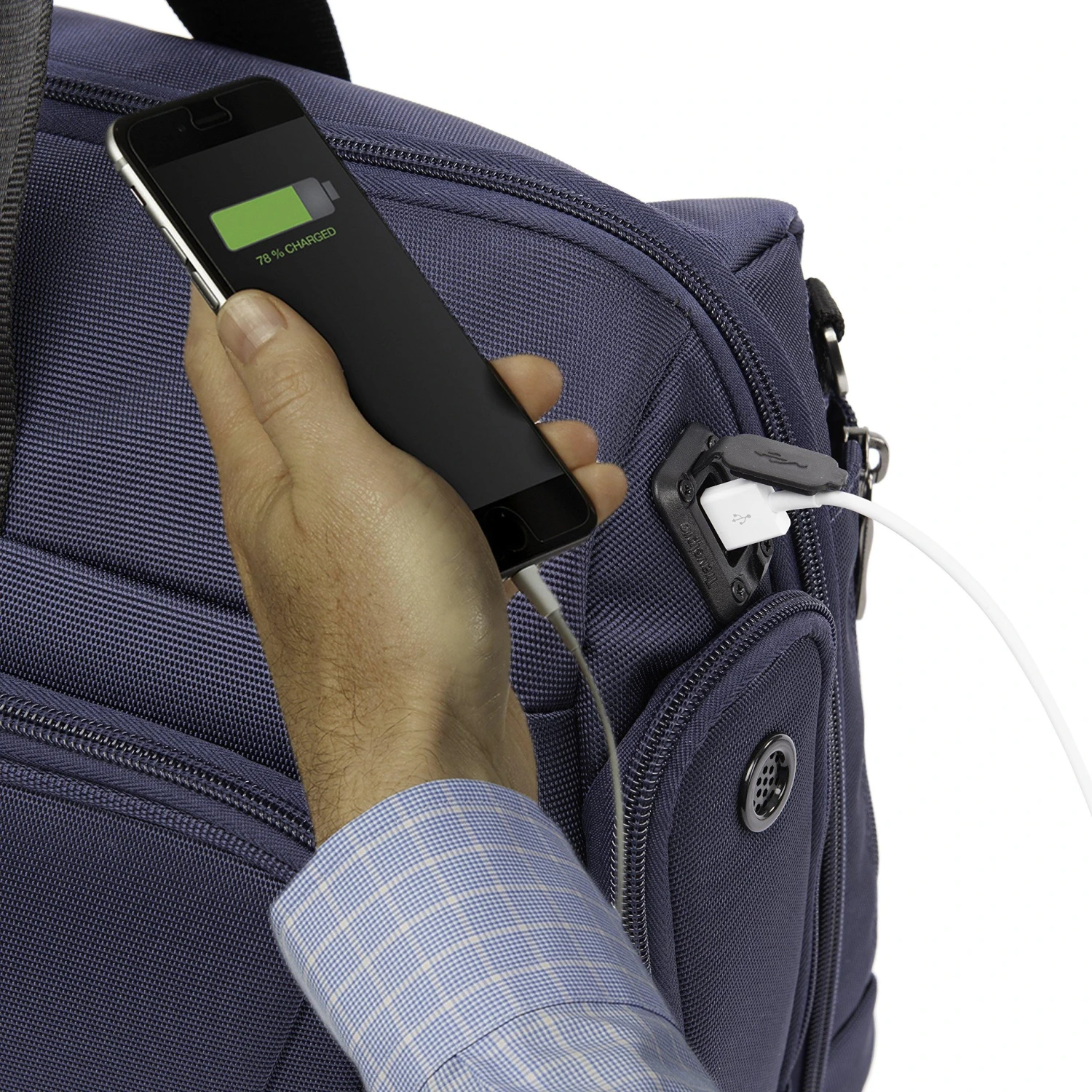 TravelPro Crew 11 Carry-On Smart Duffel With Suiter 4 TravelPro Crew 11 Carry-On Smart Duffel With Suiter - Image 4