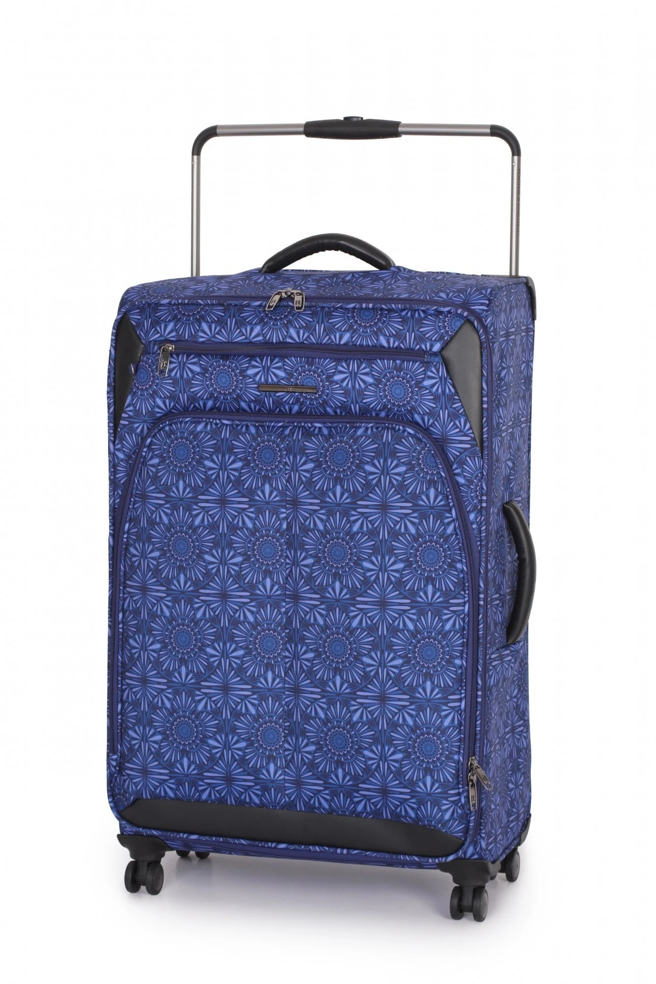 IT Luggage World's Lightest 31" 2-Wheel Large Luggage 6 IT Luggage World's Lightest 31" 2-Wheel Large Luggage - Image 6