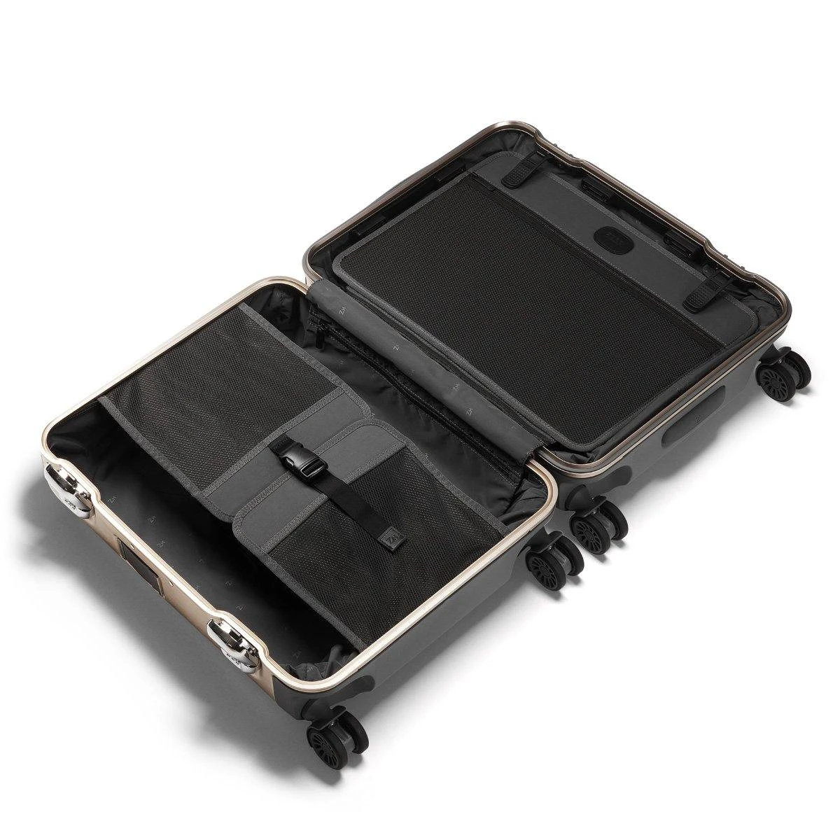 ZERO Halliburton Pursuit Aluminum Hardside Travel Case 10 ZERO Halliburton Pursuit Aluminum Hardside Travel Case - Image 10