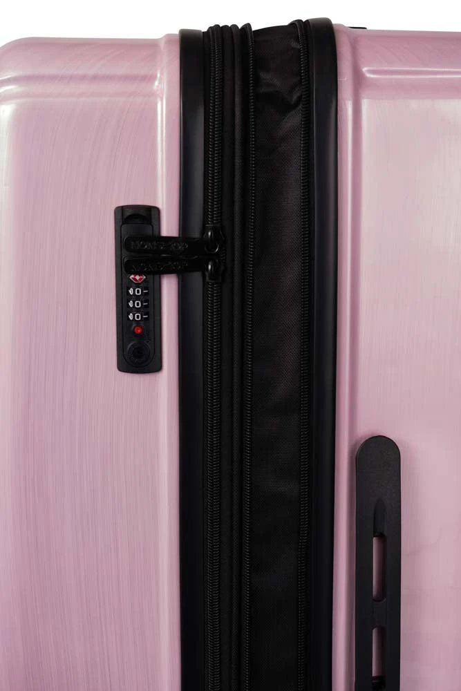 NONSTOP New York Elite Lightweight Expandable 3 Piece Spinner (20/24/28) Set With 3 Packing Cubes 10 NONSTOP New York Elite Lightweight Expandable 3 Piece Spinner (20/24/28) Set With 3 Packing Cubes - Image 10