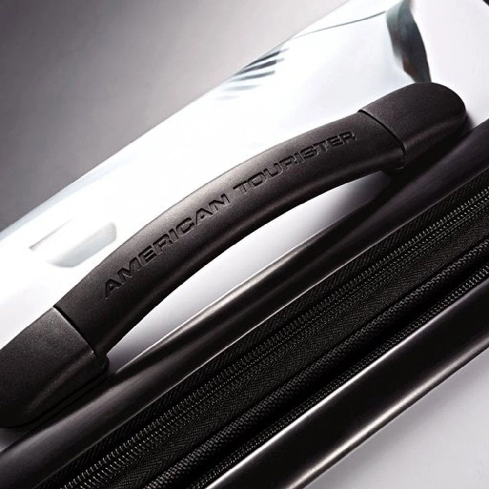 American Tourister Star Wars 4-Wheel Luggage 4 American Tourister Star Wars 4-Wheel Luggage - Image 4