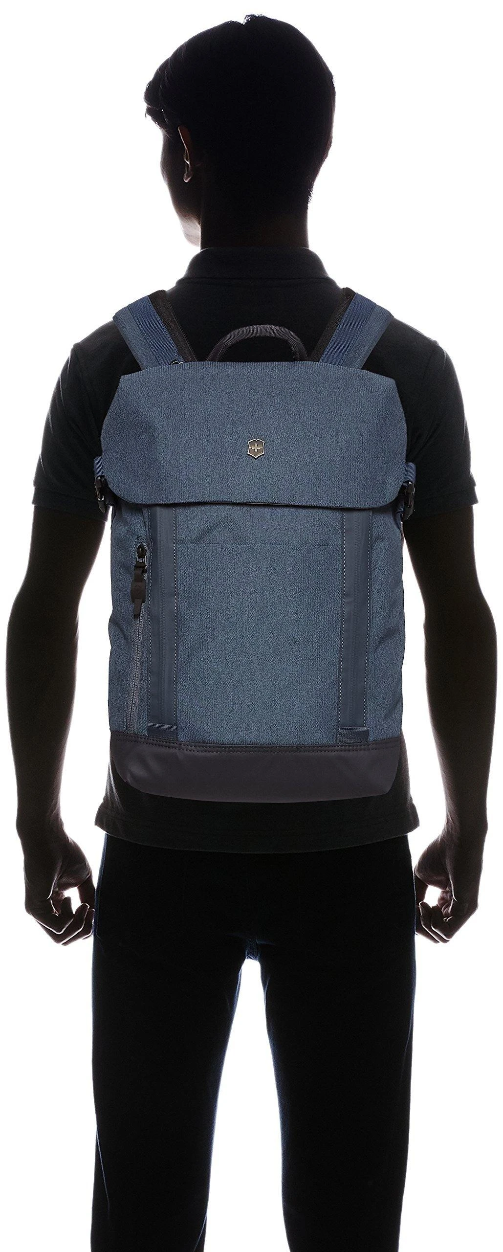 Victorinox Altmont Classic Deluxe Flapover Laptop Backpack 16 Victorinox Altmont Classic Deluxe Flapover Laptop Backpack - Image 16