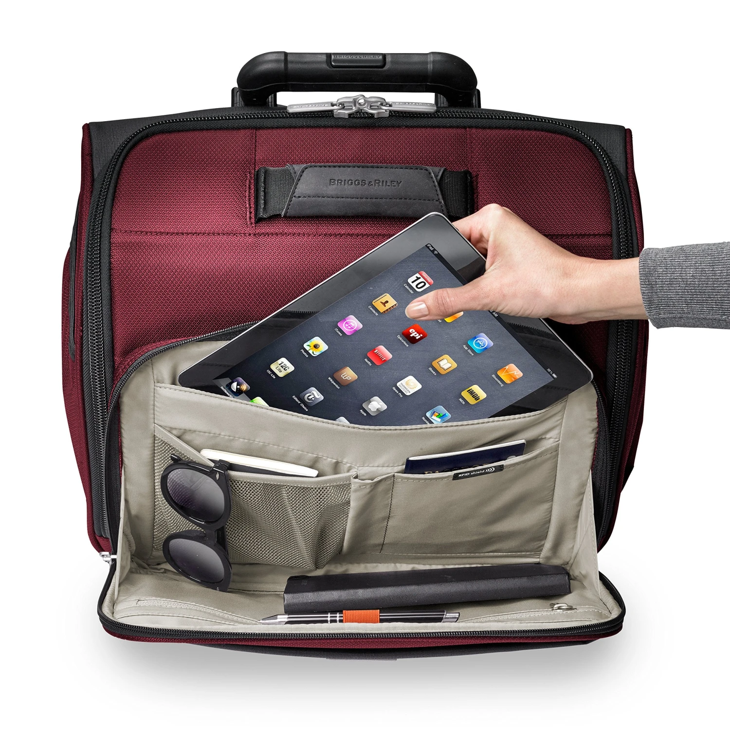 Briggs & Riley Transcend 4.0 16" 2-Wheel Underseater Luggage 4 Briggs & Riley Transcend 4.0 16" 2-Wheel Underseater Luggage - Image 4