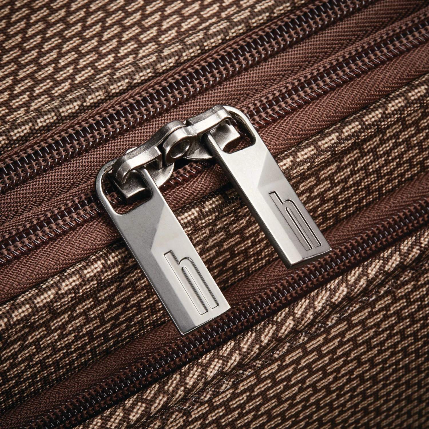 Hartmann Century Medium Journey Expandable Spinner 13 Hartmann Century Medium Journey Expandable Spinner - Image 13