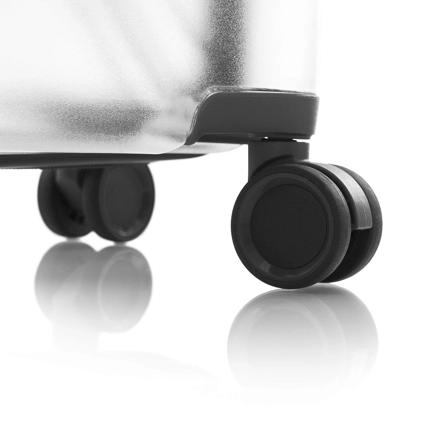 Heys America X-Ray 26" 4-Wheel Medium Luggage 7 Heys America X-Ray 26" 4-Wheel Medium Luggage - Image 7