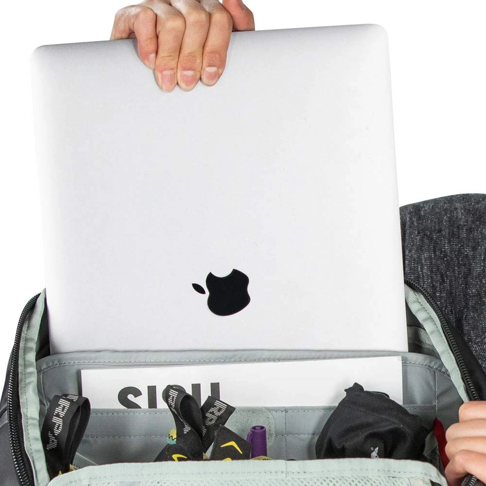 Osprey Packs Packs Transporter Zip Top Laptop Backpack (Black) 4 Osprey Packs Packs Transporter Zip Top Laptop Backpack (Black) - Image 4