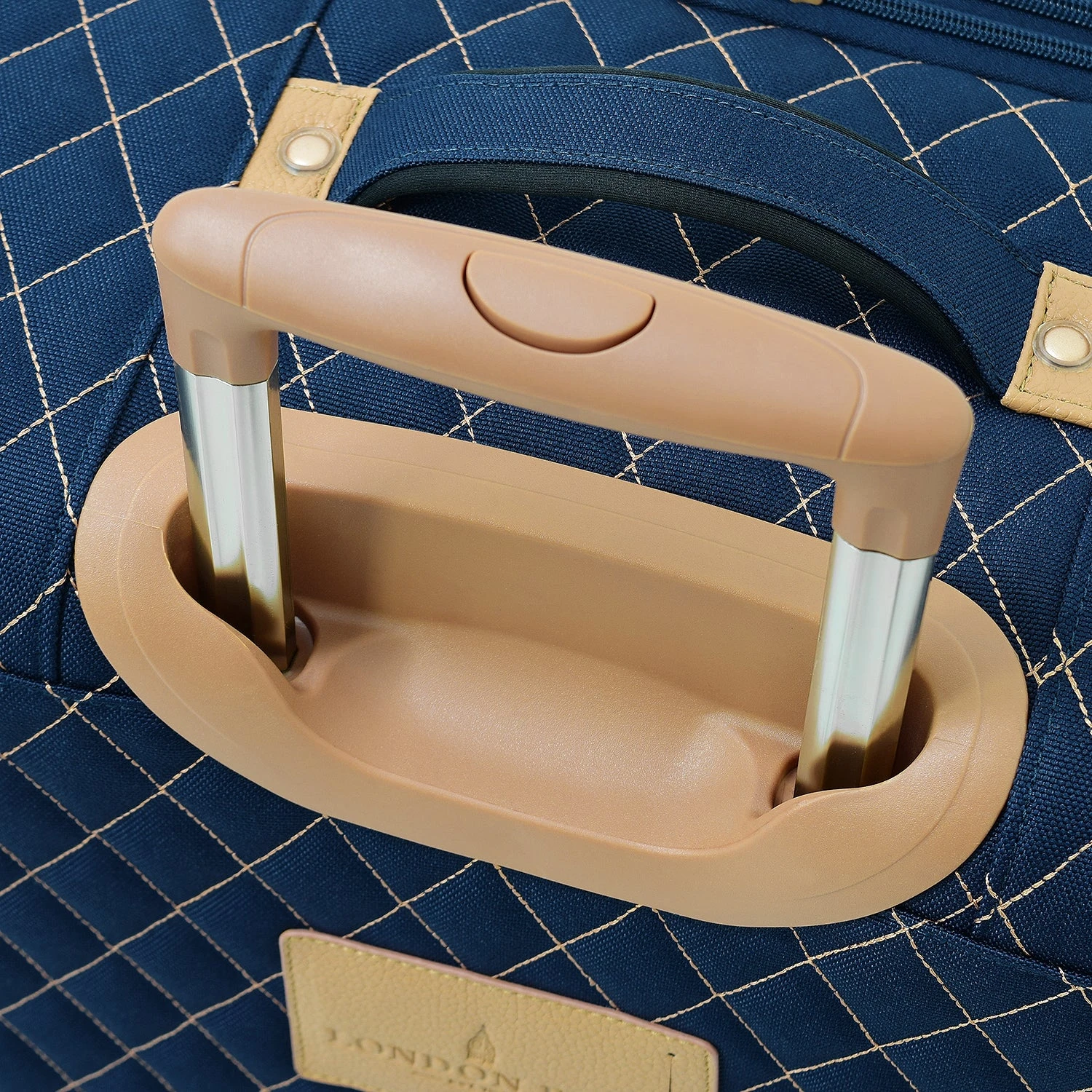 London Fog Queensbury 15" Under The Seat Bag 2 London Fog Queensbury 15" Under The Seat Bag - Image 2