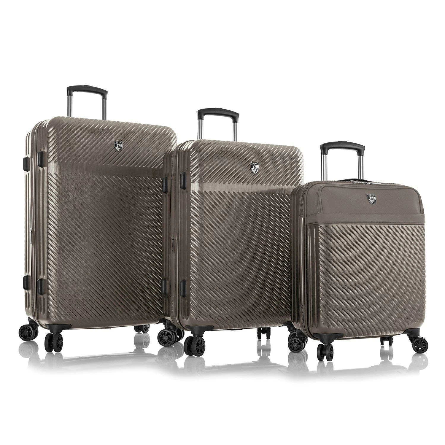 Heys America Charge-a-Weigh 3 Piece Set (21/25/29) 4-Wheel Luggage Sets 7 Heys America Charge-a-Weigh 3 Piece Set (21/25/29) 4-Wheel Luggage Sets - Image 7