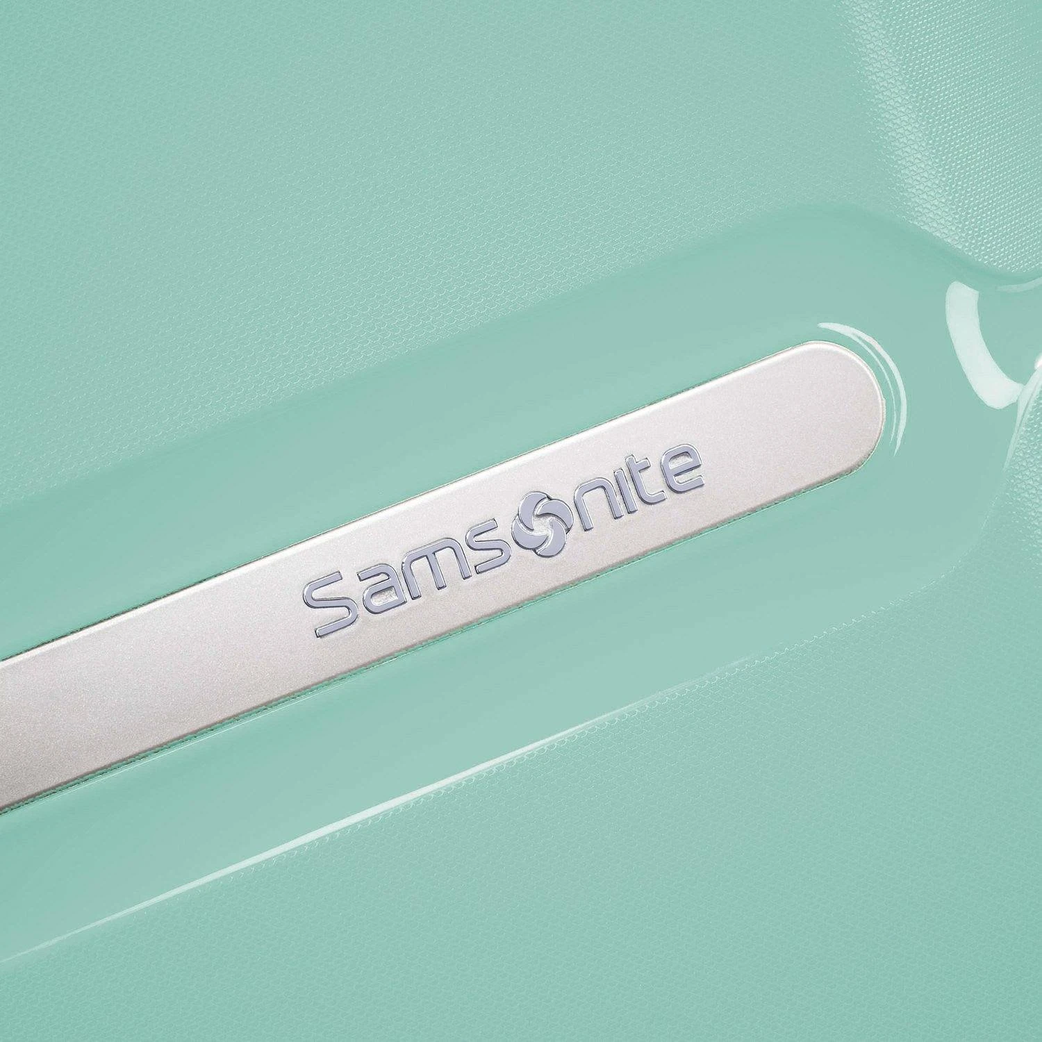 Samsonite Freeform 21" 4-Wheel Carry-On Luggage 13 Samsonite Freeform 21" 4-Wheel Carry-On Luggage - Image 13