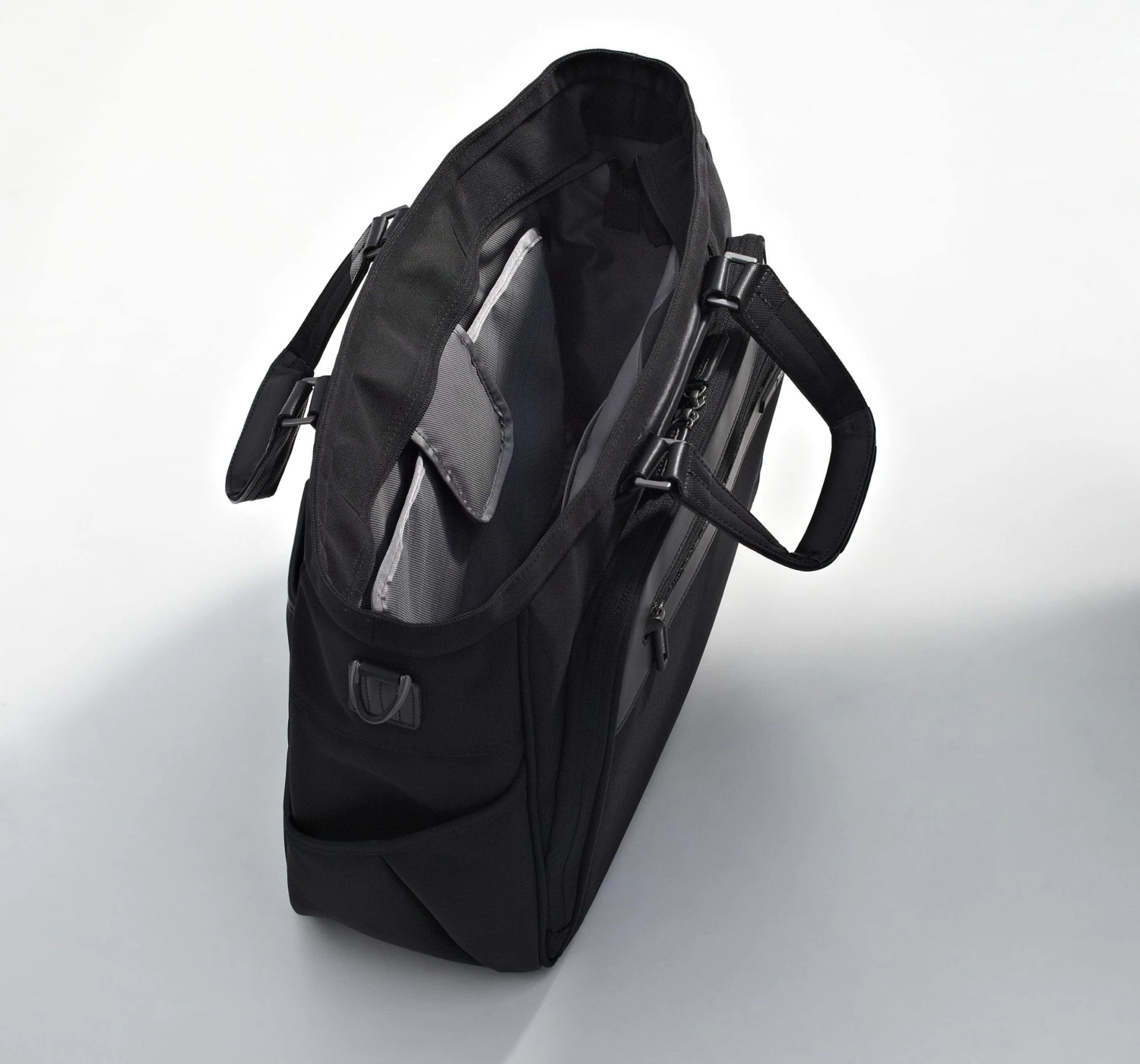 ZERO Halliburton Profile Large Boarding Tote 2 ZERO Halliburton Profile Large Boarding Tote - Image 2