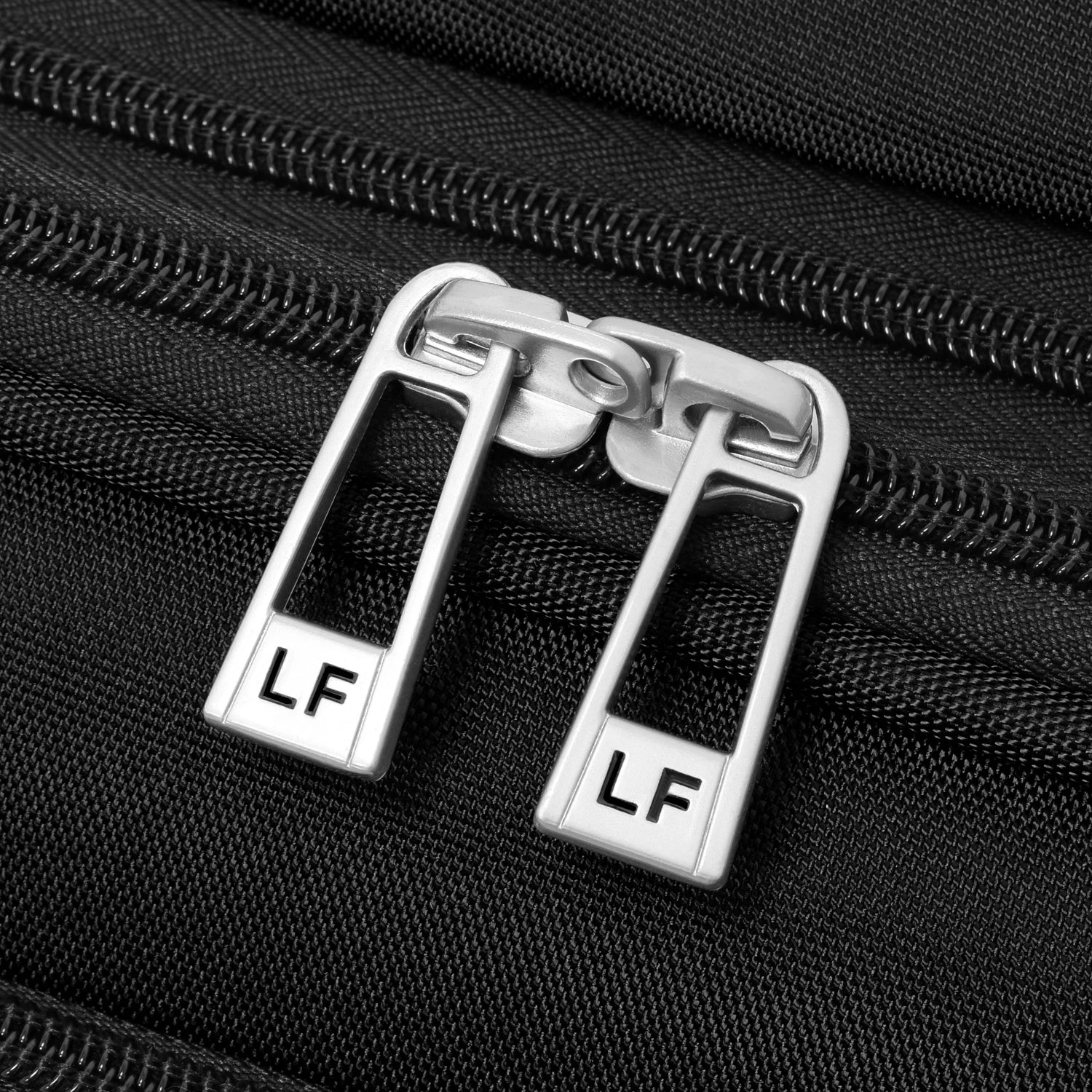 London Fog Cranford Collection 15" 2-Wheel Wheeled Boarding Bag 2 London Fog Cranford Collection 15" 2-Wheel Wheeled Boarding Bag - Image 2