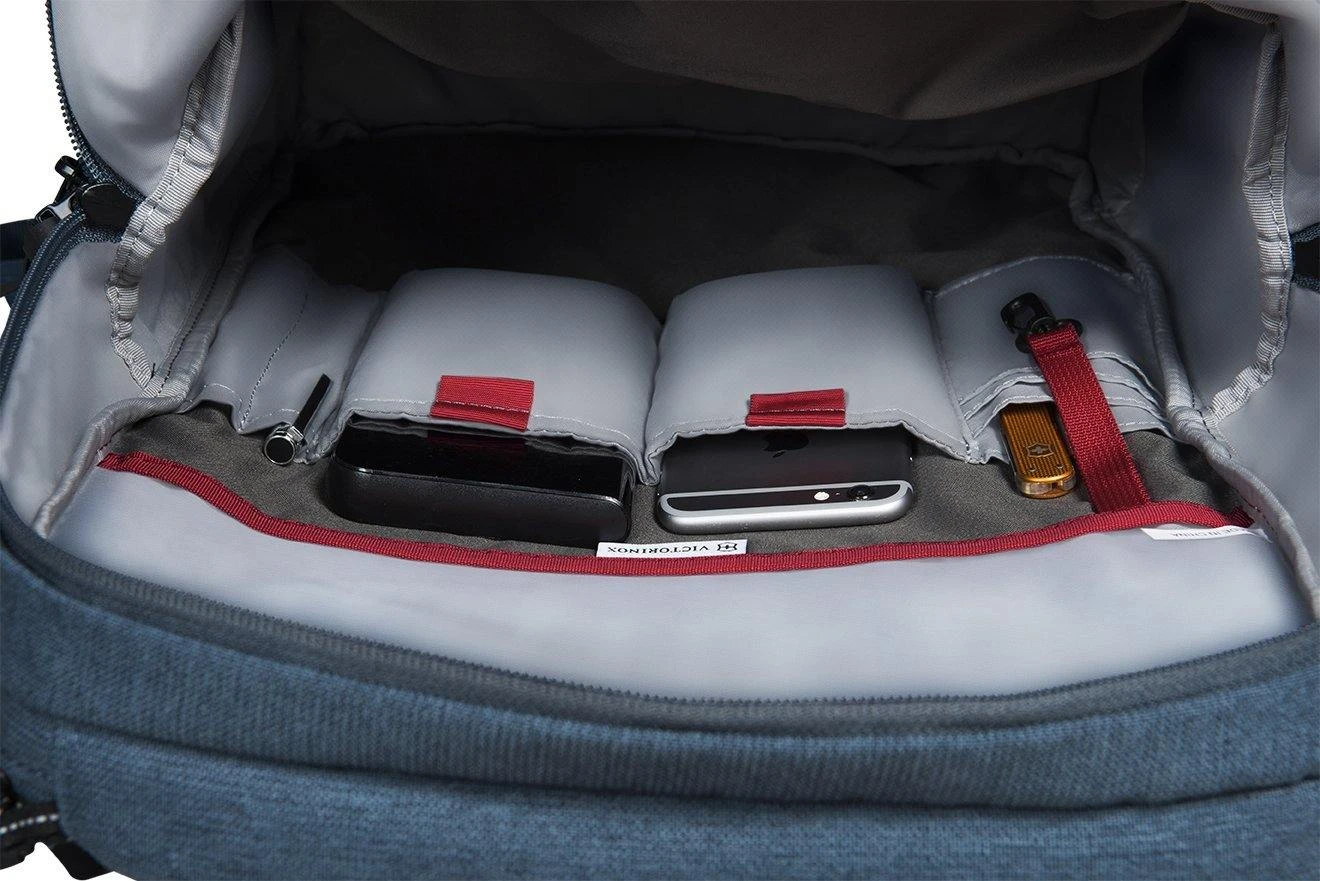 Victorinox Altmont Classic Deluxe Laptop Backpack With Bottle Opener 13 Victorinox Altmont Classic Deluxe Laptop Backpack With Bottle Opener - Image 13