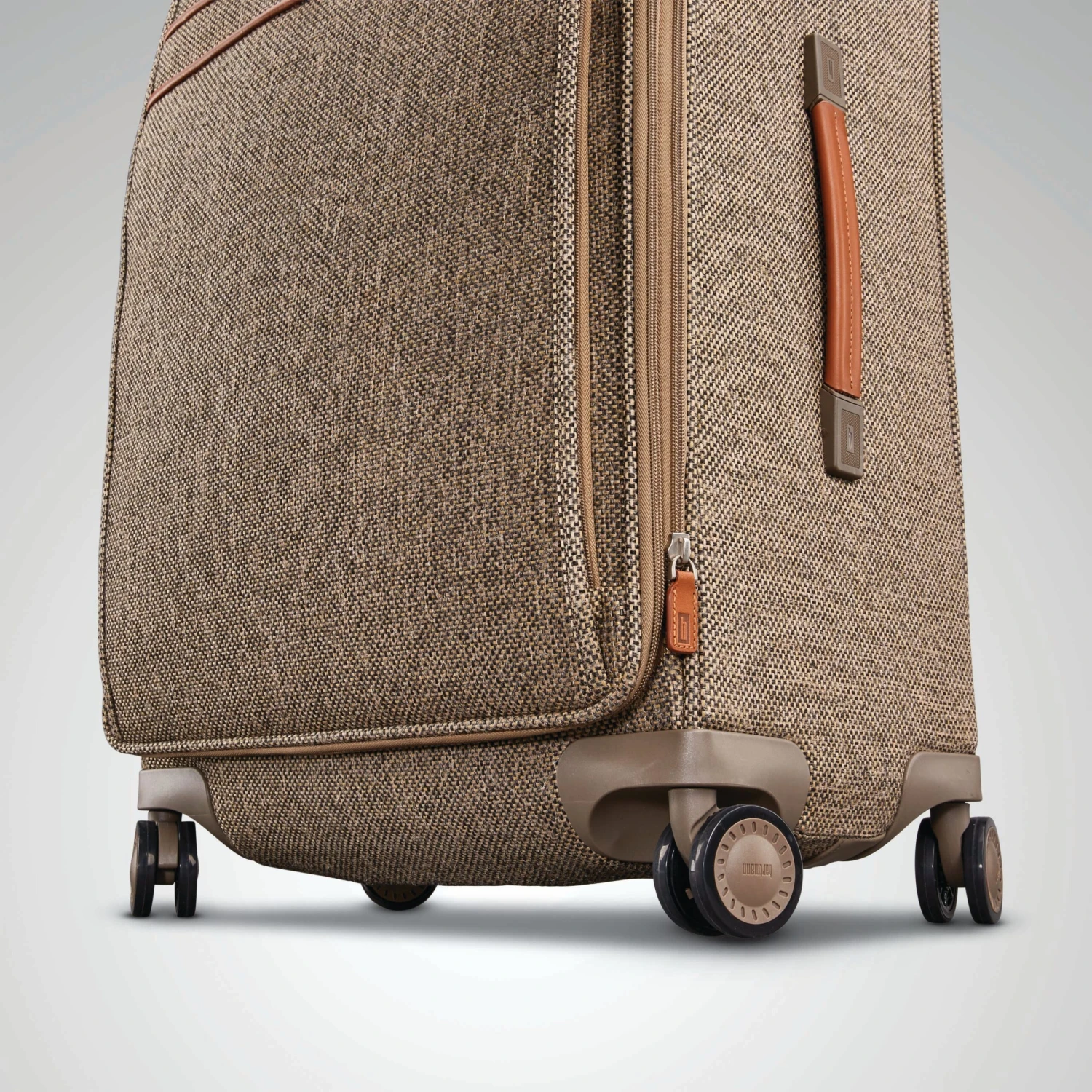 Hartmann Tweed Legend 30" 4-Wheel Large Luggage 5 Hartmann Tweed Legend 30" 4-Wheel Large Luggage - Image 5
